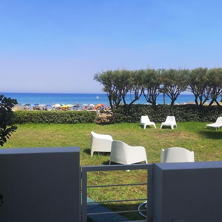 Casa Vacanze Ibiscus Alcamo Marina Exterior foto