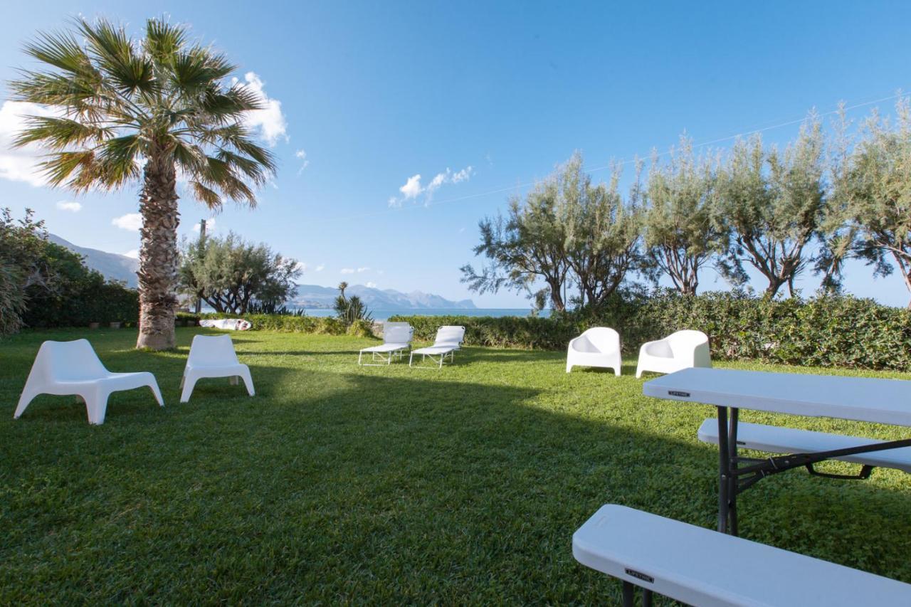 Casa Vacanze Ibiscus Alcamo Marina Exterior foto